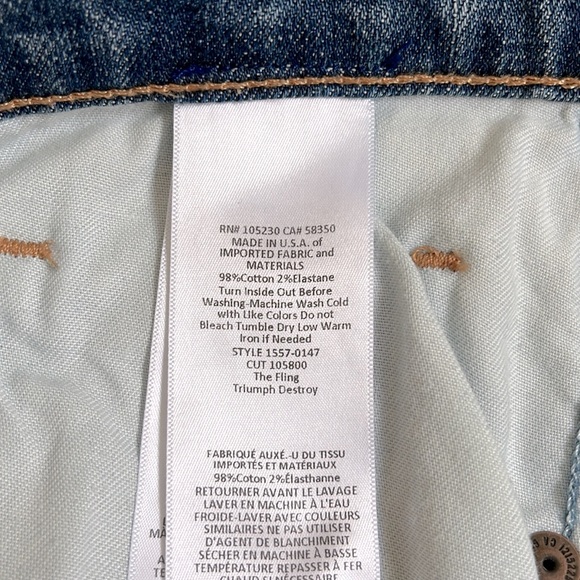 Current Elliot (exclusive for Nordstroms) Boyfriend distressed jeans. Fit 28-29 - Picture 8 of 11